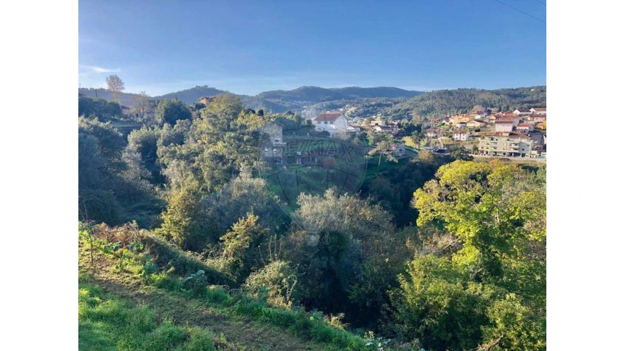 Terreno para Venda em Melres e Medas Foto 2