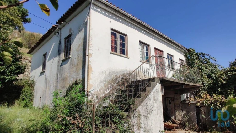 Moradia T2 para Venda em Refoios do Lima Foto 2