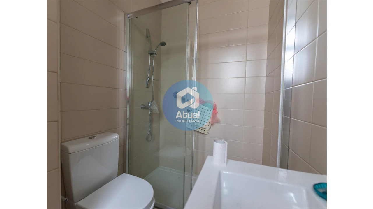 Apartamento T6 para Venda em Caldelas Foto 13