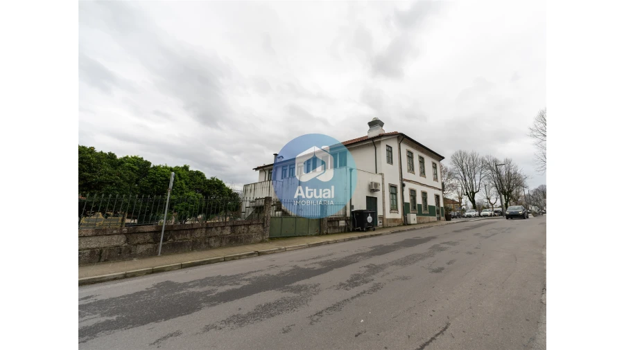 Apartamento T6 para Venda em Caldelas Foto 34