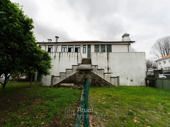 Prédio para Venda em Caldelas Foto 13