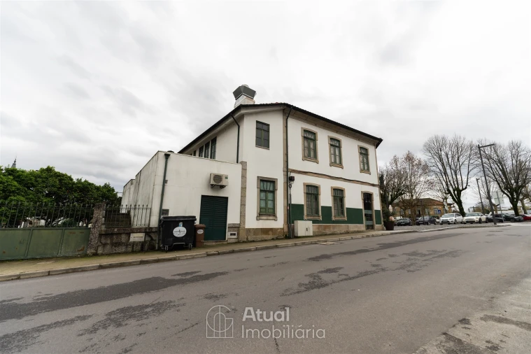 Prédio para Venda em Caldelas Foto 27