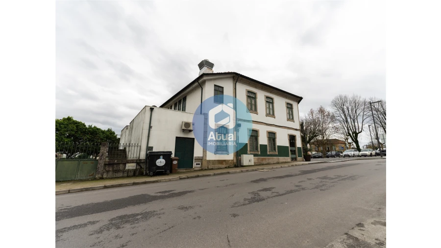 Apartamento T6 para Venda em Caldelas Foto 33