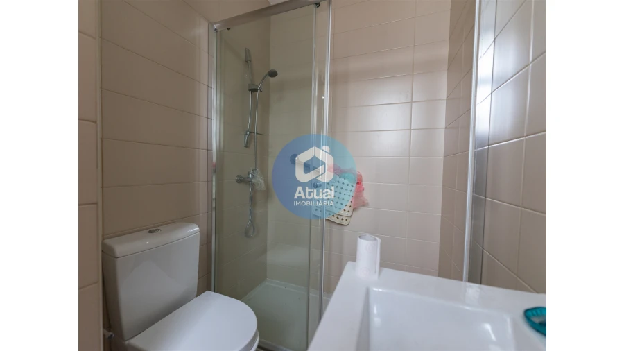 Apartamento T6 para Venda em Caldelas Foto 13