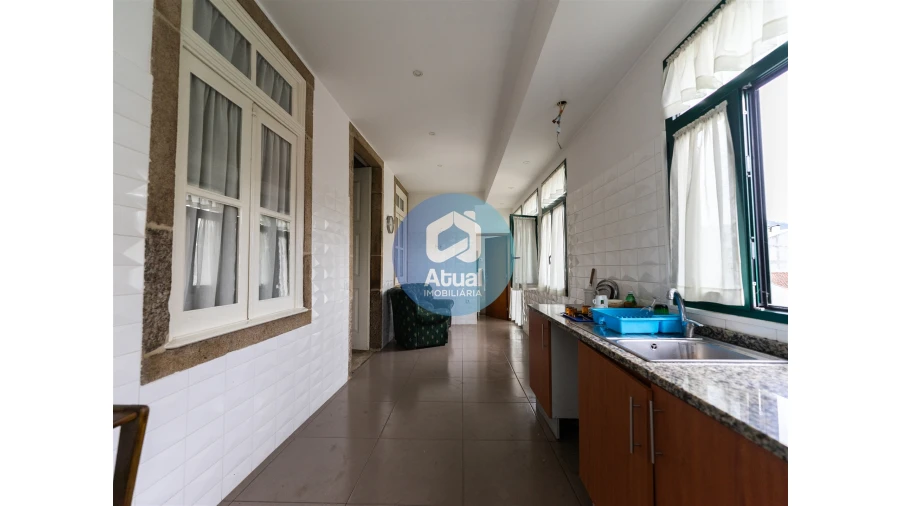 Apartamento T6 para Venda em Caldelas Foto 4