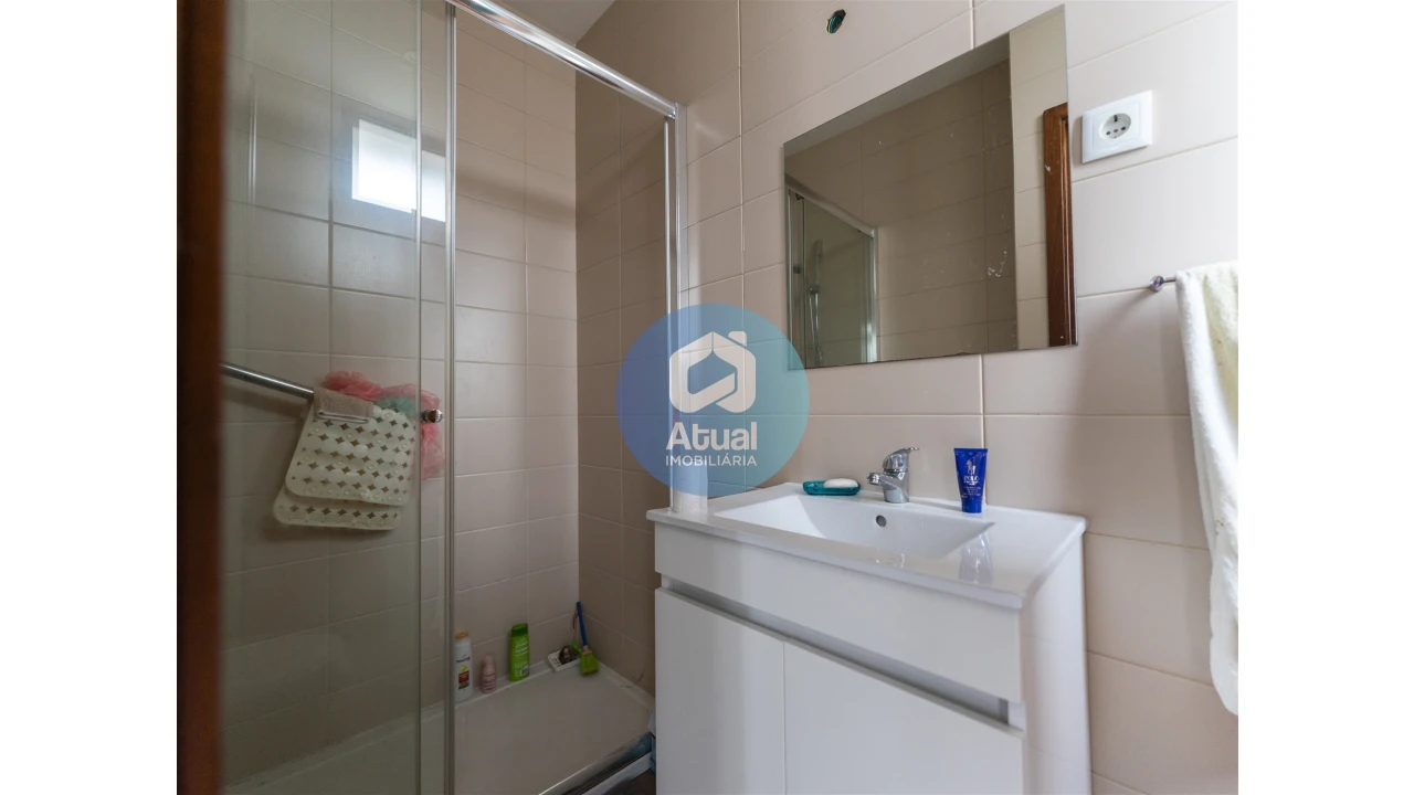 Apartamento T6 para Venda em Caldelas Foto 14