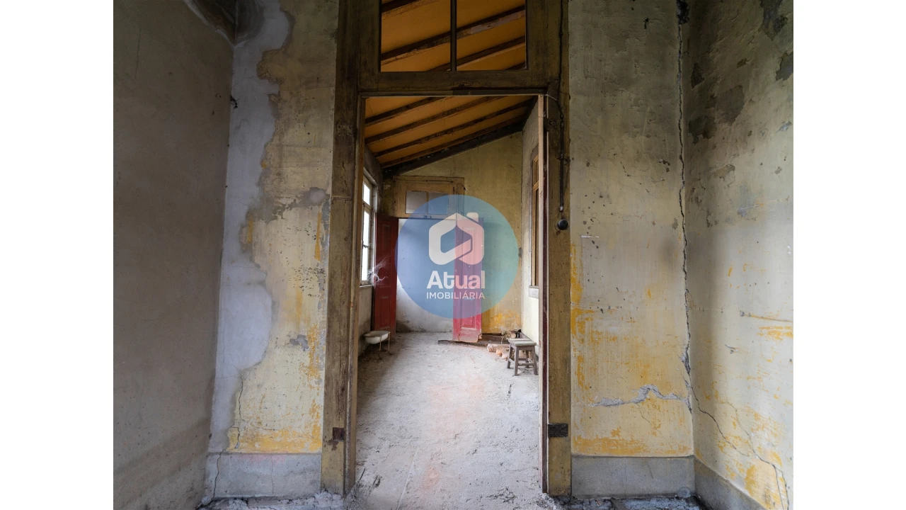 Apartamento T6 para Venda em Caldelas Foto 30