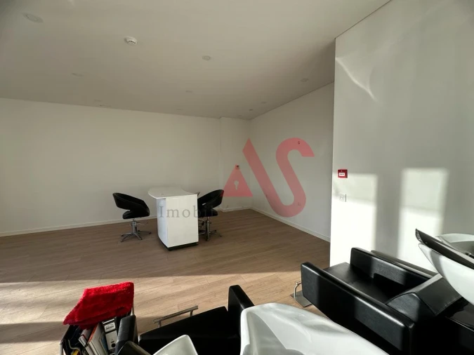 Loja para Venda em Azurem Foto 6