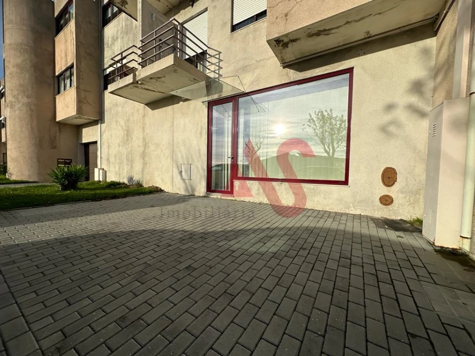 Loja para Venda em Azurem Foto 23