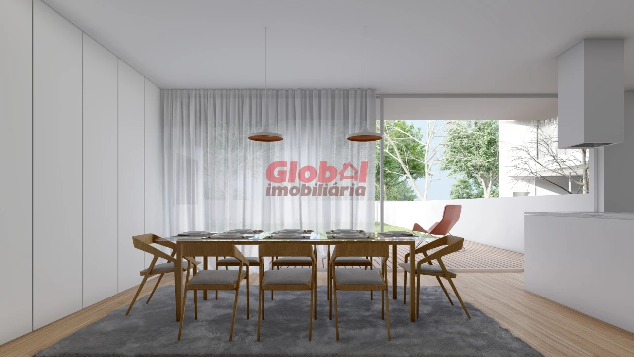 Moradia T4 para Venda em Orgens Foto 11