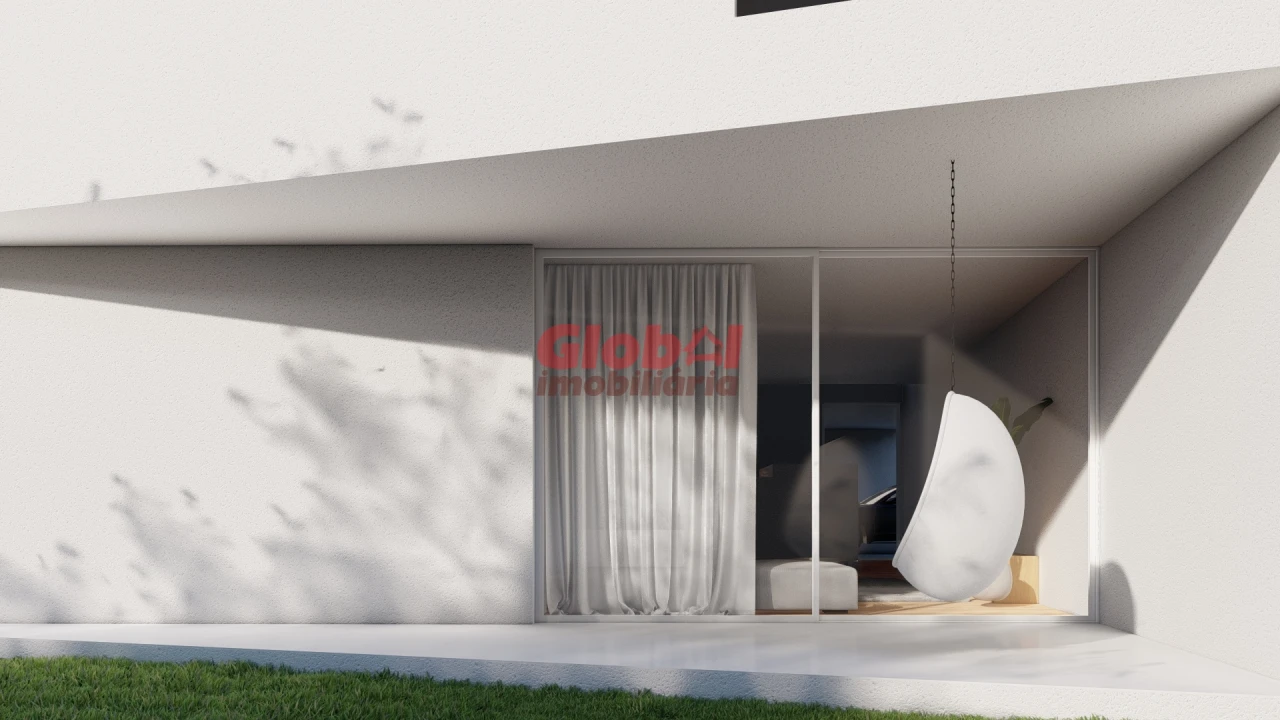 Moradia T4 para Venda em Orgens Foto 4