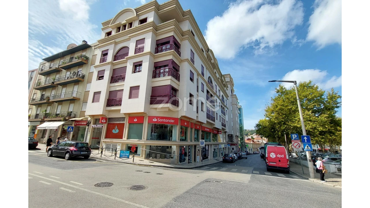 Negócio para Venda em Alcobaça e Vestiaria Foto 6