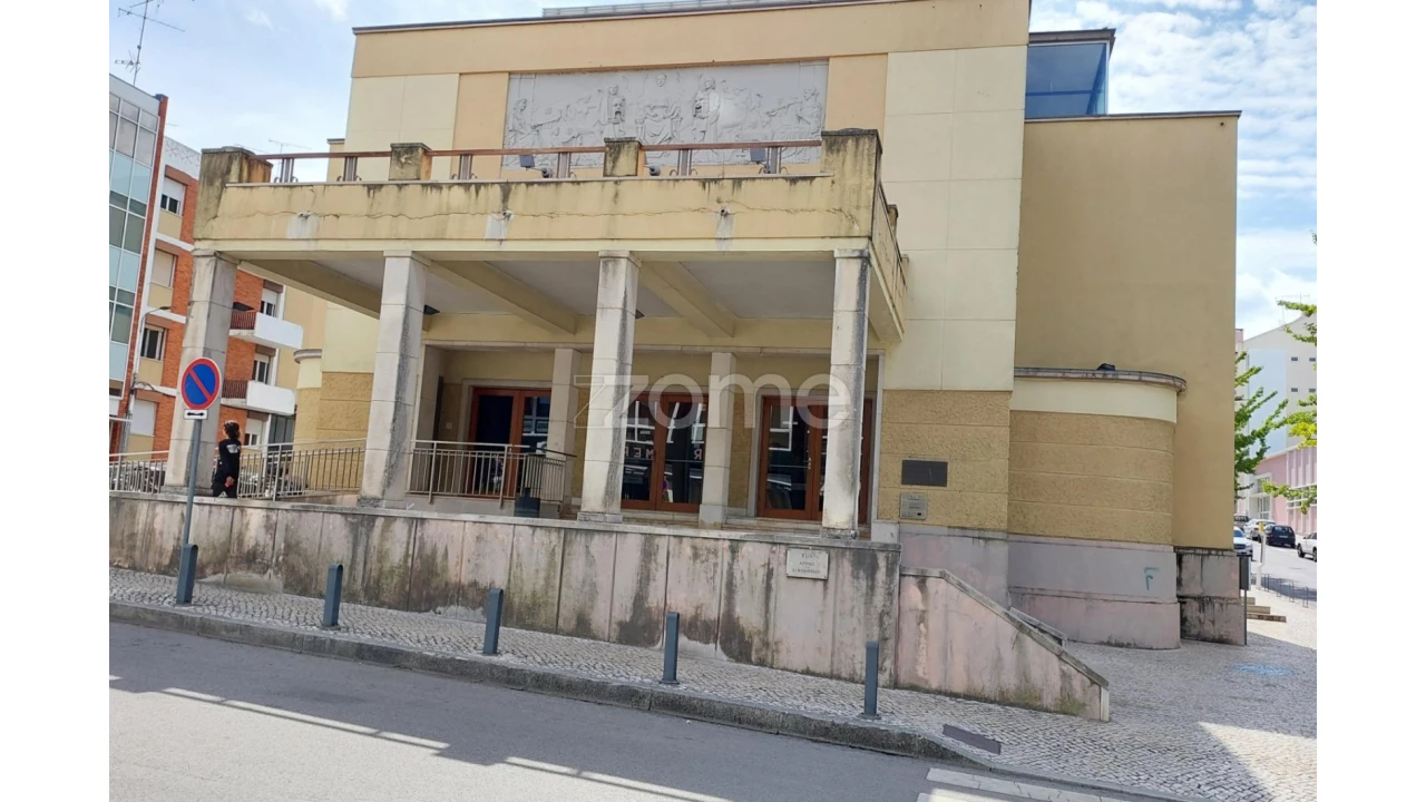 Negócio para Venda em Alcobaça e Vestiaria Foto 12