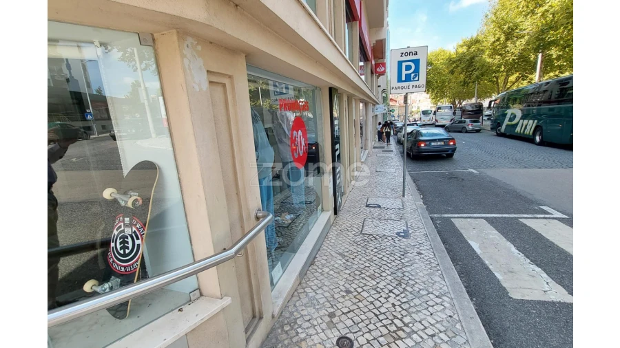 Negócio para Venda em Alcobaça e Vestiaria Foto 8