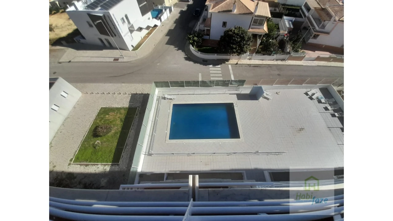 Apartamento T1 para Venda em Armação de Pera Foto 3