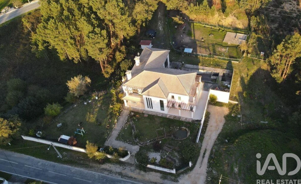 Moradia T6 para Venda em Rio de Couros e Casal dos Bernardos Foto 4