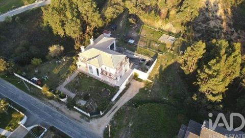 Moradia T6 para Venda em Rio de Couros e Casal dos Bernardos