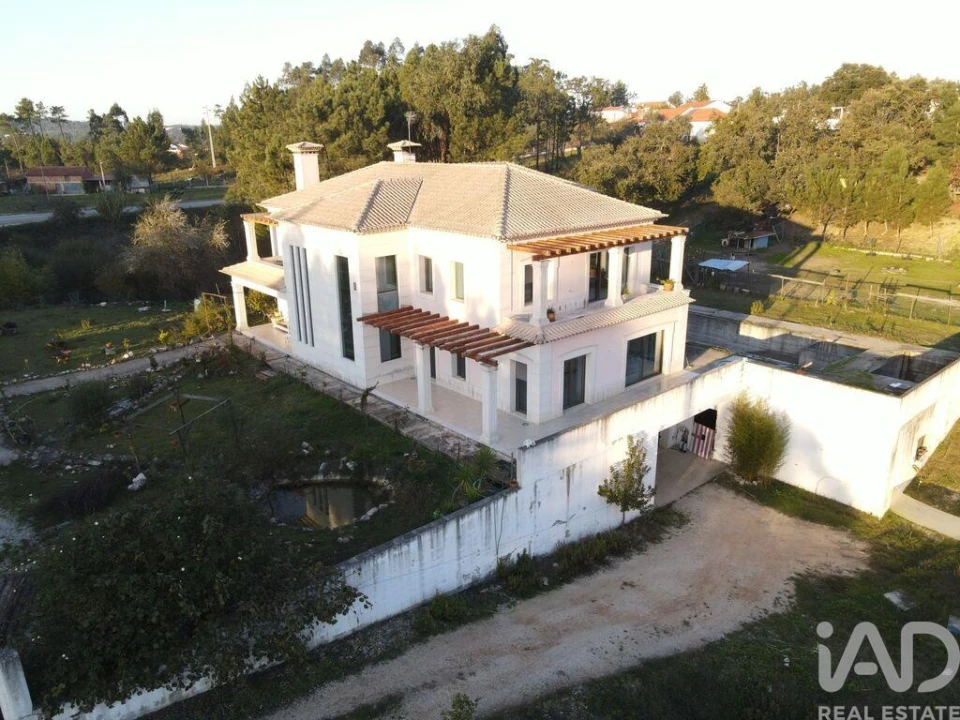 Moradia T6 para Venda em Rio de Couros e Casal dos Bernardos Foto 6