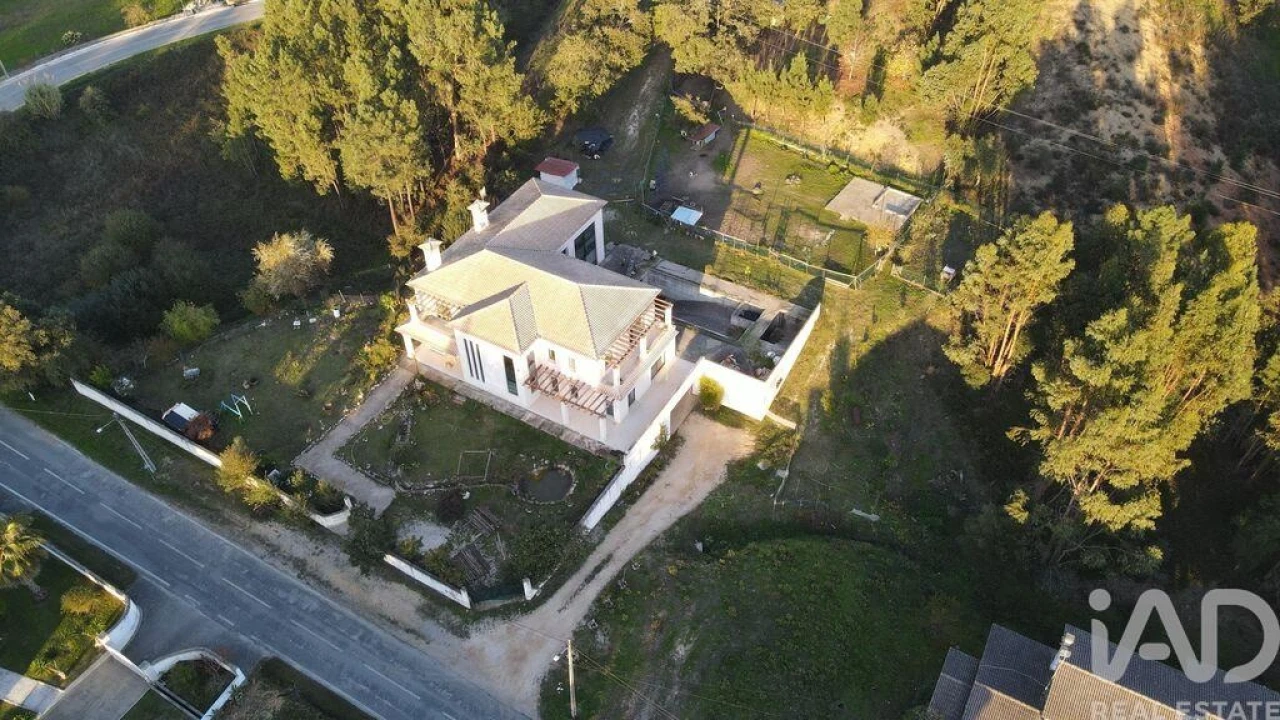 Moradia T6 para Venda em Rio de Couros e Casal dos Bernardos Foto 9