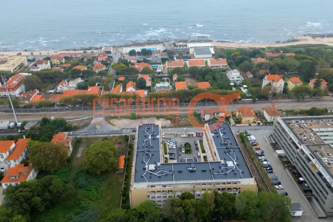 Apartamento T1 para Arrendamento em Arcozelo Foto 2