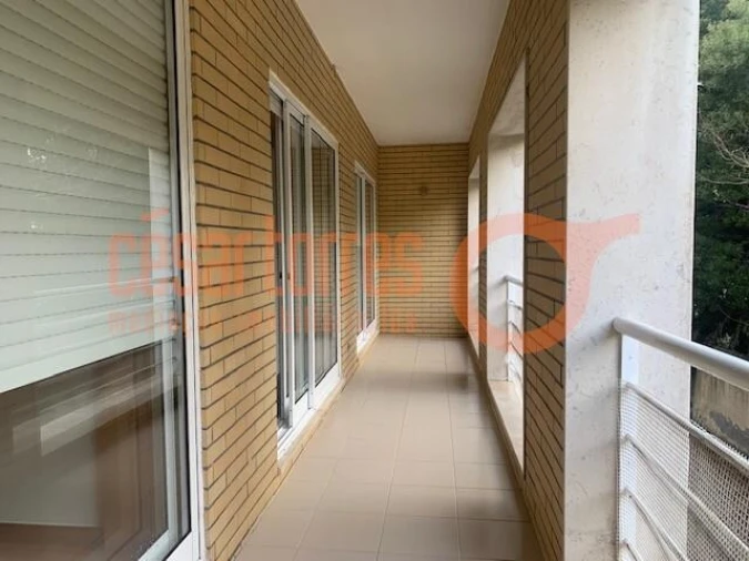 Apartamento T1 para Arrendamento em Arcozelo Foto 18