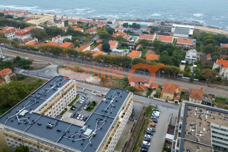 Apartamento T1 para Arrendamento em Arcozelo Foto 23