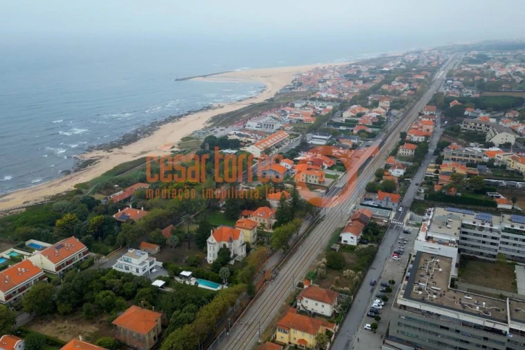 Apartamento T1 para Arrendamento em Arcozelo Foto 21