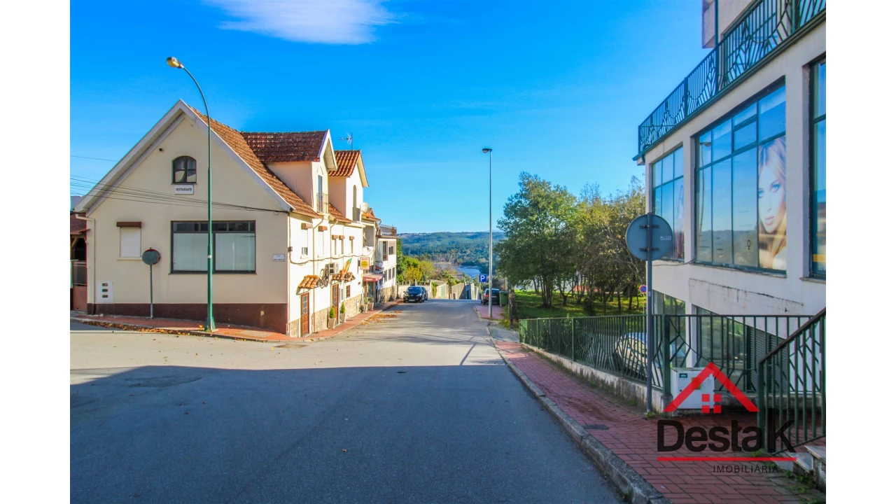 Loja para Venda em Santa Comba Dão e Couto do Mosteiro Foto 13