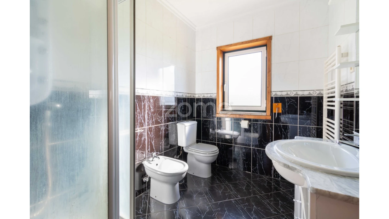 Moradia T4 para Venda em Gandra Foto 30