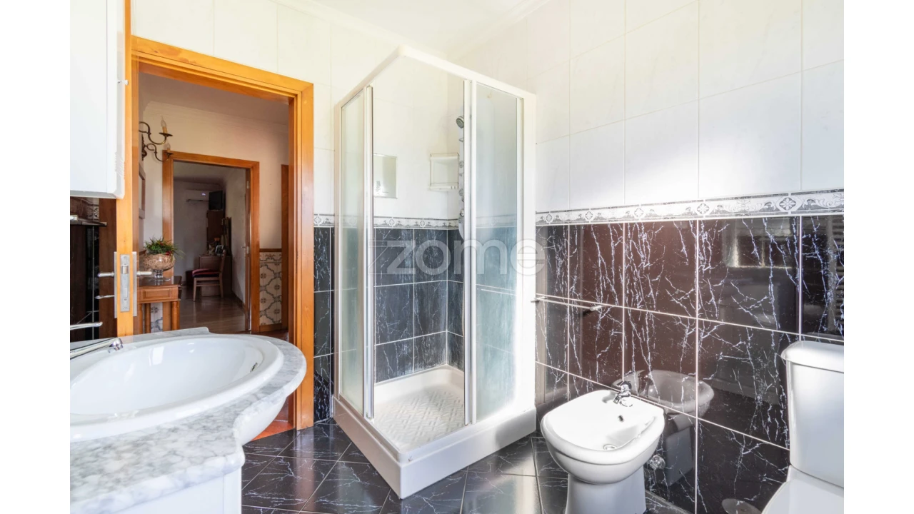 Moradia T4 para Venda em Gandra Foto 31