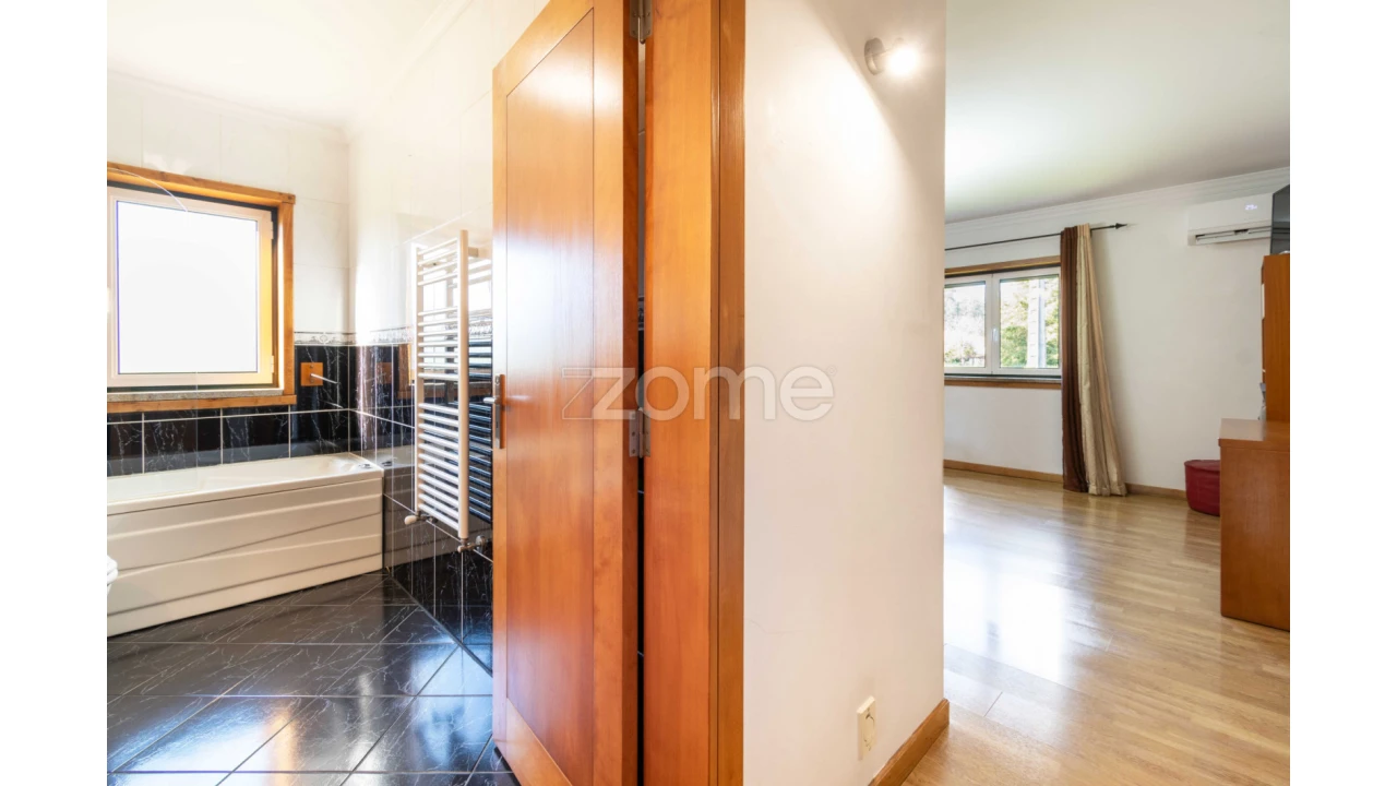 Moradia T4 para Venda em Gandra Foto 37