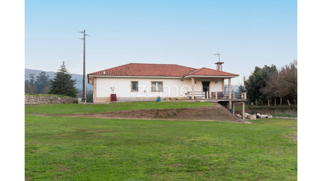 Moradia T4 para Venda em Gandra Foto 51