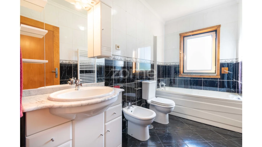 Moradia T4 para Venda em Gandra Foto 35