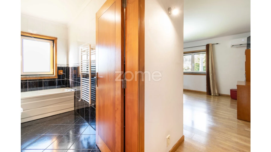 Moradia T4 para Venda em Gandra Foto 37