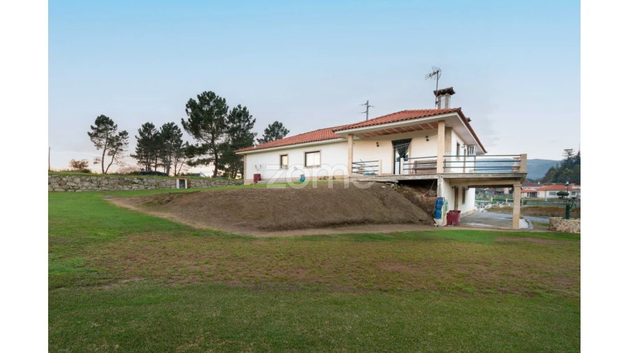 Moradia T4 para Venda em Gandra Foto 52