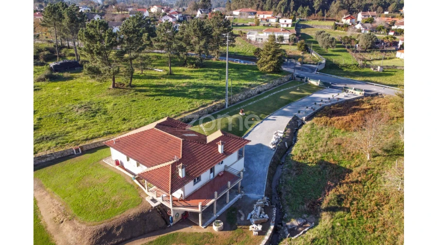 Moradia T4 para Venda em Gandra Foto 62