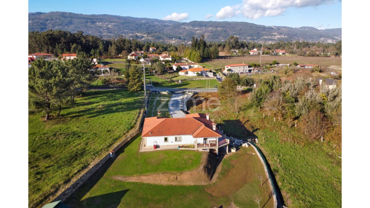 Moradia T4 para Venda em Gandra Foto 60