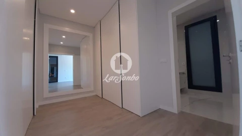 Moradia T4 para Venda em Anta e Guetim
