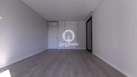 Moradia T4 para Venda em Anta e Guetim