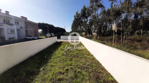 Moradia T4 para Venda em Anta e Guetim