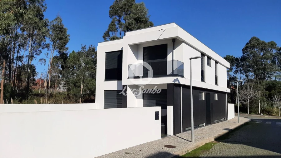 Moradia T4 para Venda em Anta e Guetim Foto 37