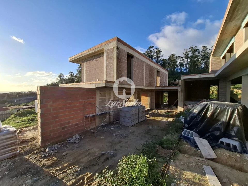 Moradia T3 para Venda em Laundos Foto 1