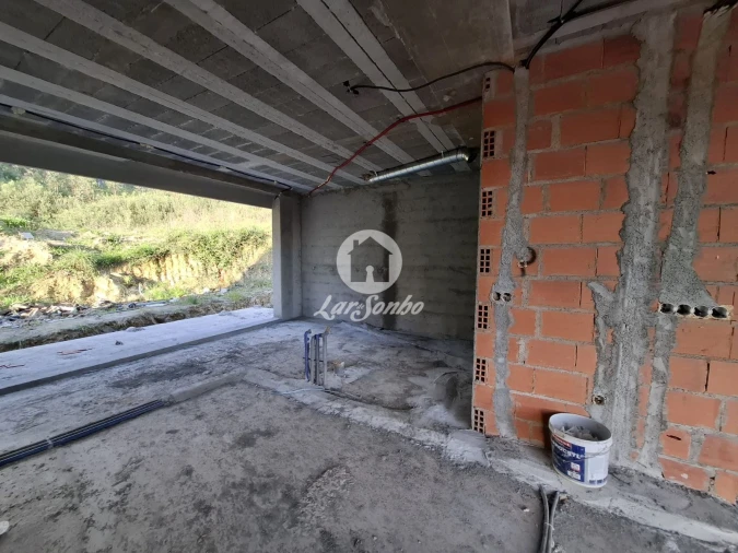 Moradia T3 para Venda em Laundos Foto 7