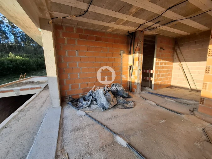 Moradia T3 para Venda em Laundos Foto 8