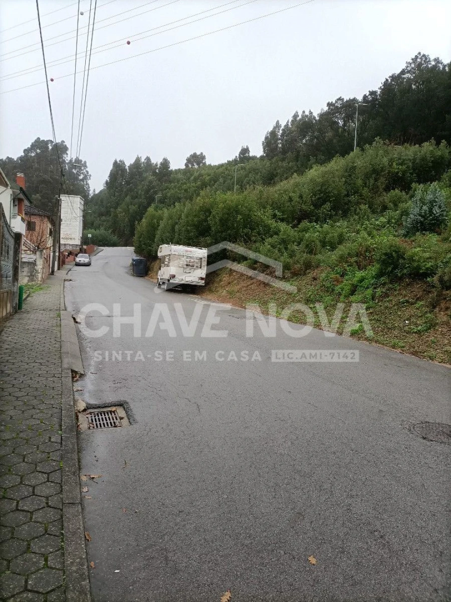 Terreno para Venda em Arcozelo Foto 3