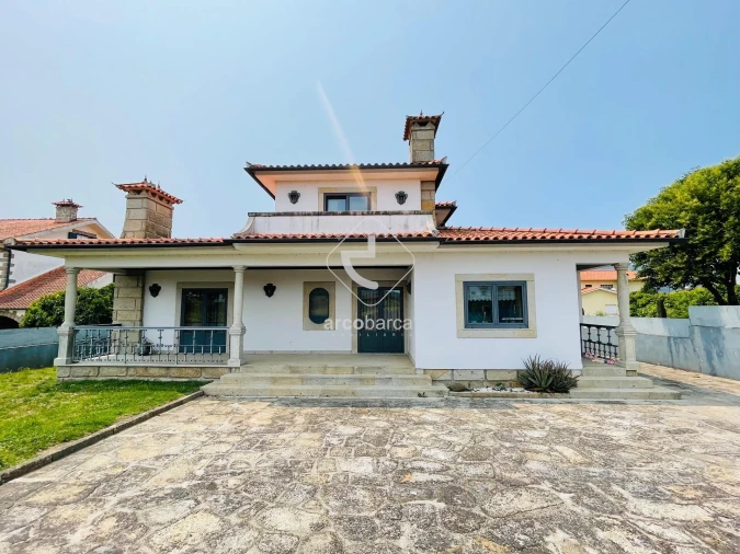 Moradia T4 para Venda em Santa Comba Foto 5