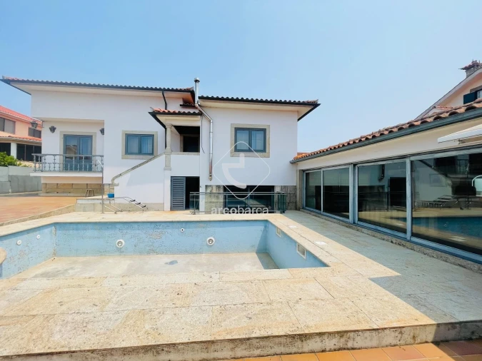 Moradia T4 para Venda em Santa Comba Foto 7