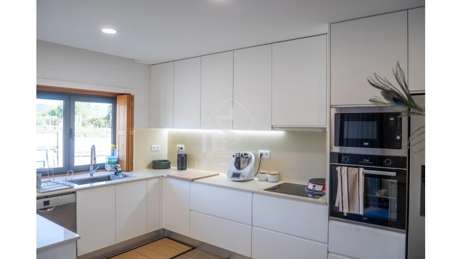 Moradia T4 para Venda em Santa Comba Foto 18