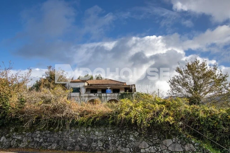 Quinta T4 para Venda em Loivo Foto 2