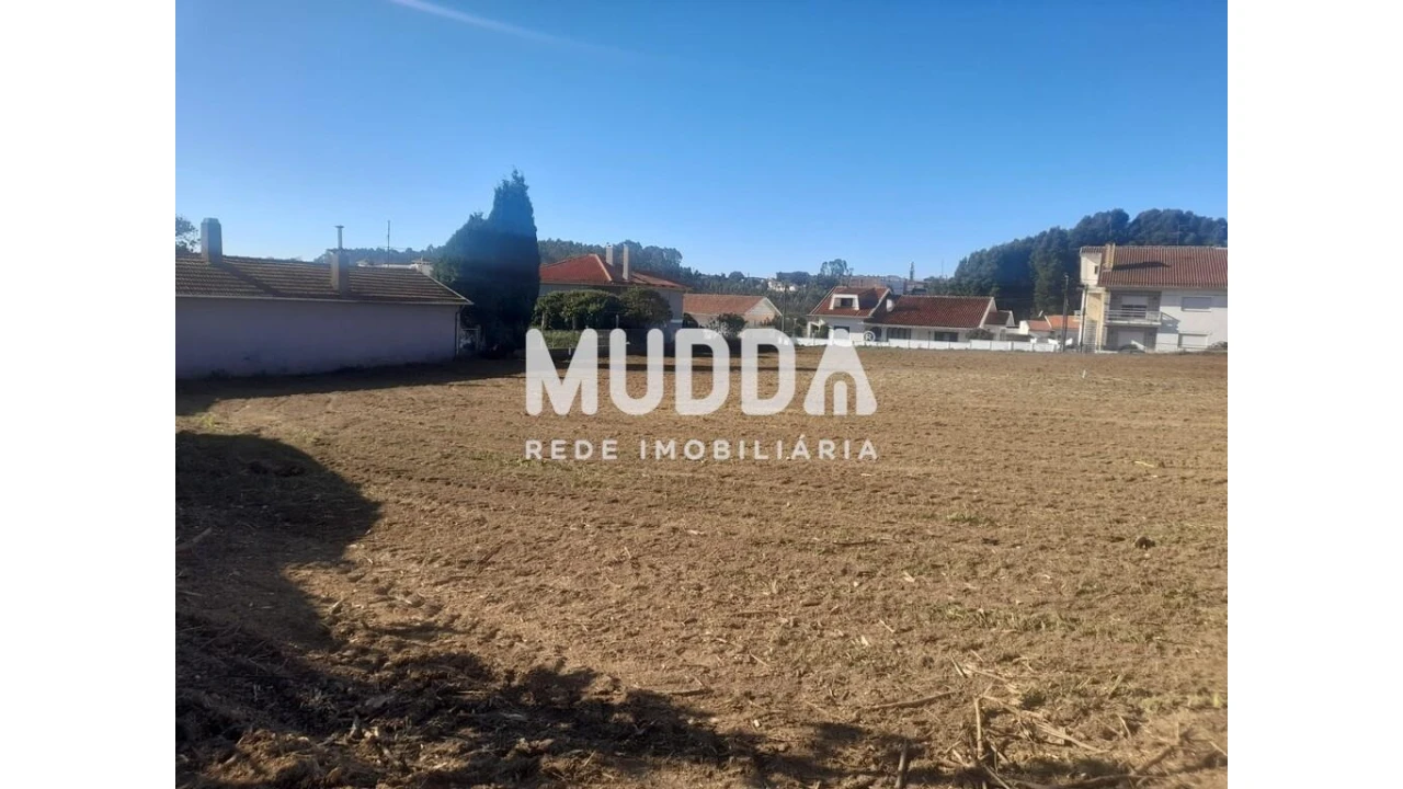 Terreno para Venda em Argoncilhe Foto 3